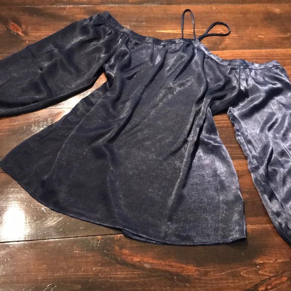 Love Tops - Off Shoulder Blouse